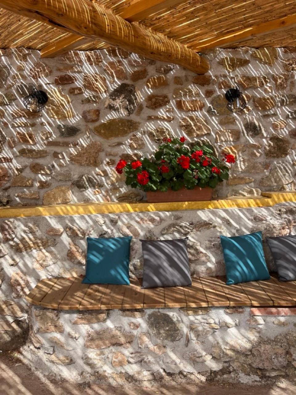 Chambres D'Hotes Gite Saint Roch Tuchan Екстериор снимка